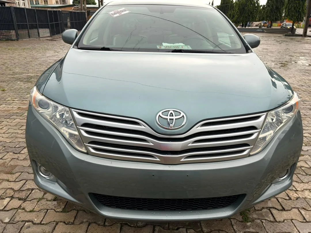 Foreign used Toyota Venza 2011 full option 